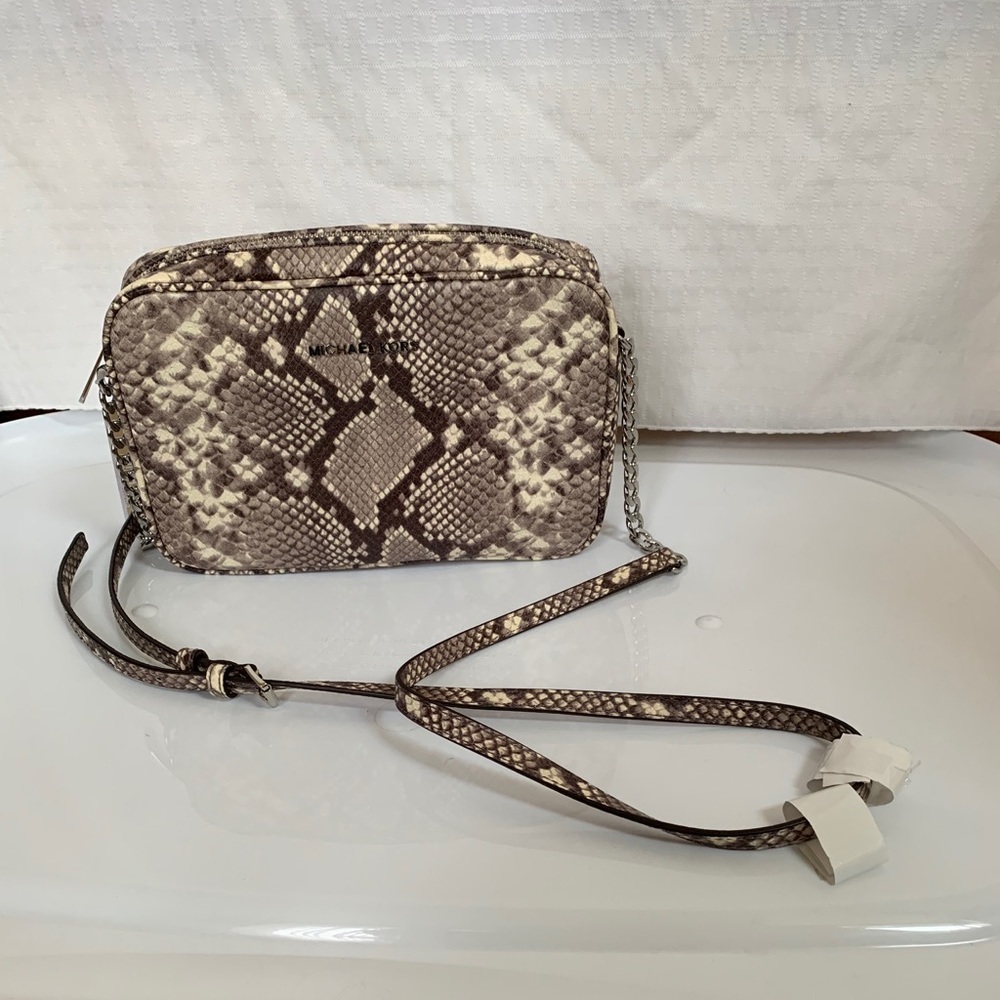 MIchael Kors crossbody NWT - Picture 4 of 8